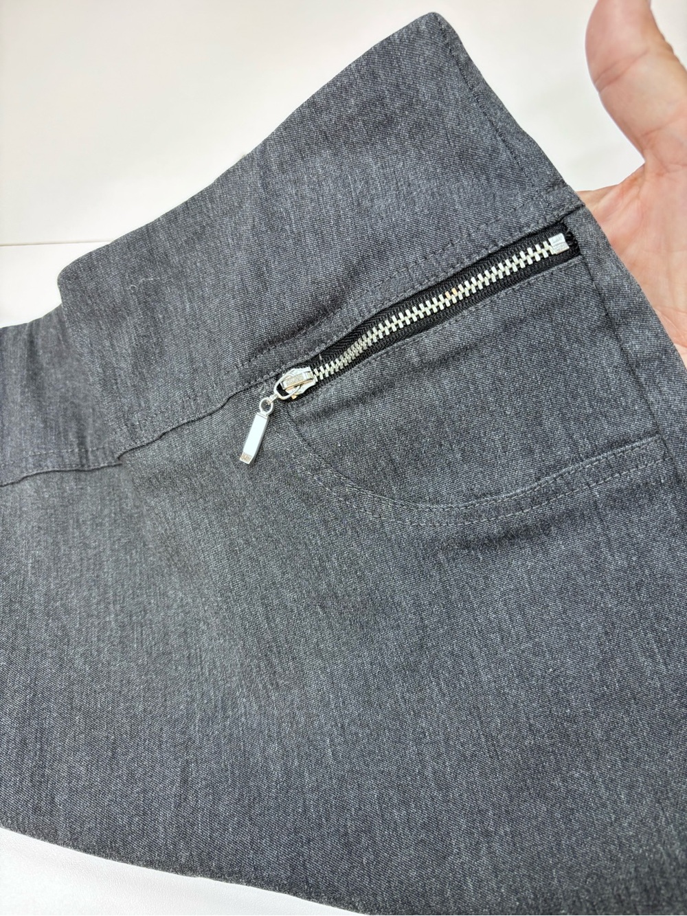 Joe B Tailored Classic Charcoal Gray Pencil Skirt with Silver Zip Accents SizeS - Picture 4 of 11